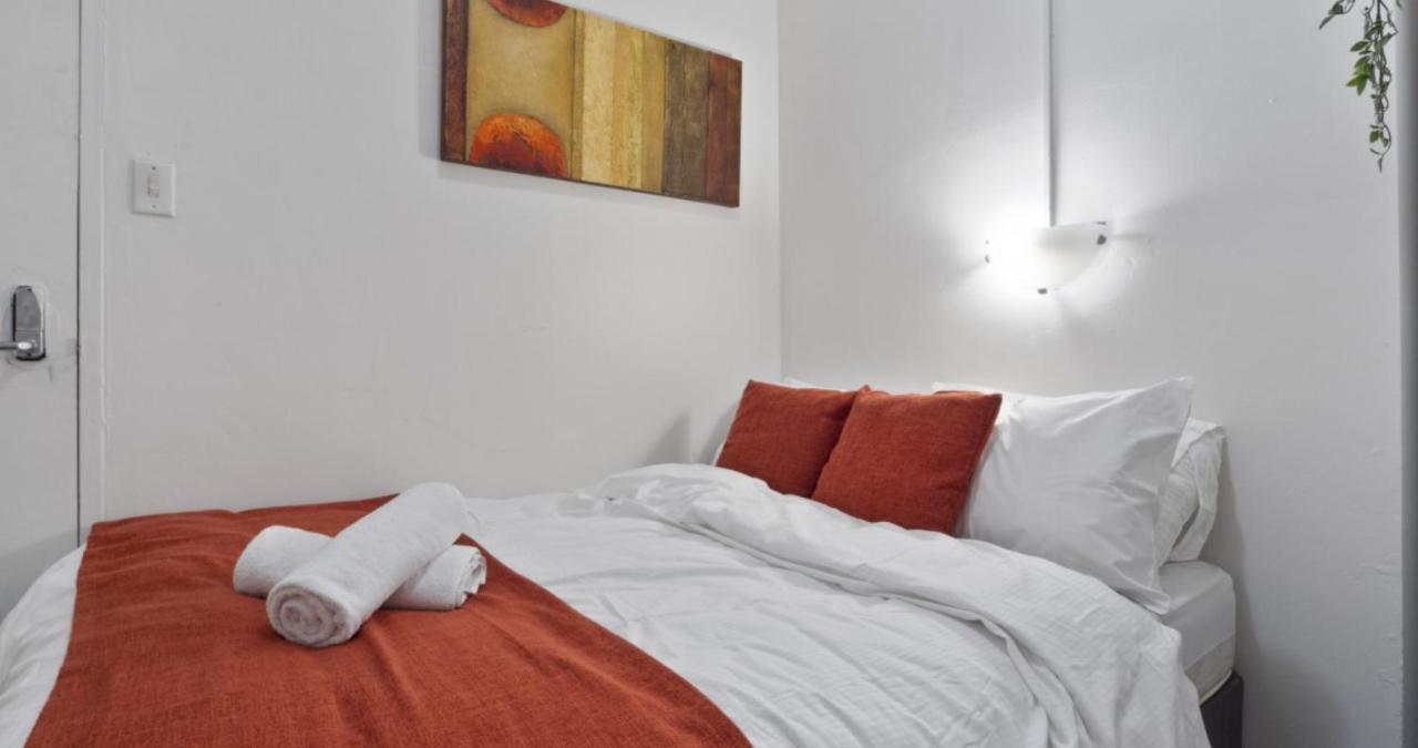 Hotel 64 Cité de Cité de Sydney Extérieur photo
